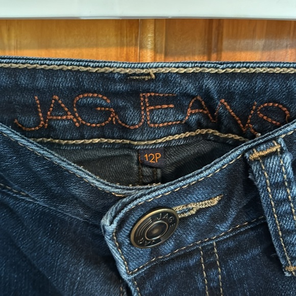 In excellent use condition. - Picture 2 of 3